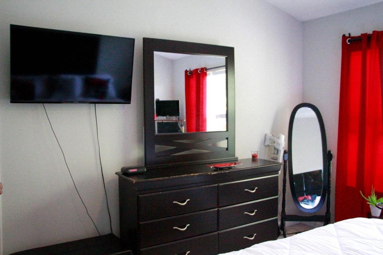 Minutes From Downtown 3Br Stylishhome-Free Parking ローリー エクステリア 写真